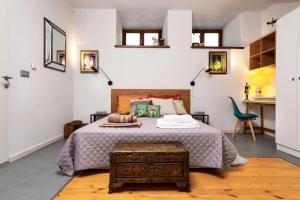 Old Town 2BR Spacious House with Private Garden and Free Parking