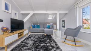 Majkowskiego II, Sun & Snow