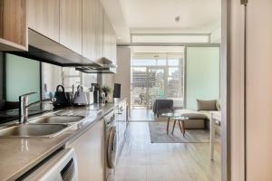 Backup-Powered Stylish Central Apartment near Table Mountain