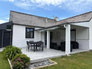 Maison 3 étoiles avec jardin clos, à 800 m de la plage, proche port de Saint-Sauveur, Île-Grande - FR-1-542-22