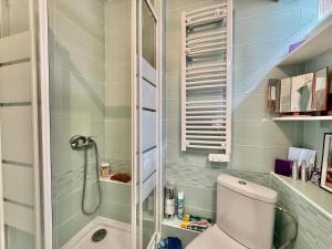 Appartements Studio Moderne - Terrasse - Parking Prive : photos des chambres