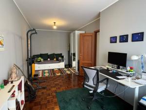 Manzoni House - Large Central Apartment