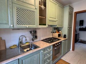 Manzoni House - Large Central Apartment