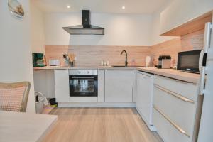 Appartements APPARTEMENT JANGO - Au Calme des Vignes - Parking privatif & Animaux Bienvenus : photos des chambres
