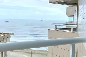 SHB - Flat beira-mar no Gonzaga p família!