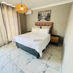 Cheerful 3-bed home with power backup