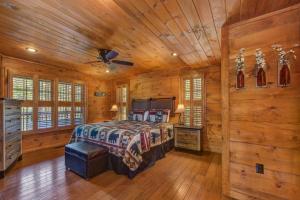 The Buckhorn by Stony Brook Cabins