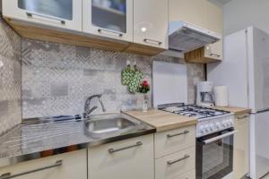 Apartment Dani 1 cozy stay with balcony & city view