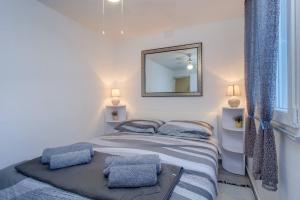 Modern App Pinija with terrace & BBQ, Mali Lošinj