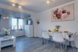 Apartment Pinija