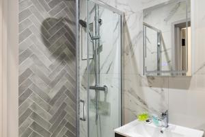 Hendon Studio At Tube Station