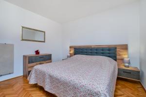 House Katarina with sea view and berth, Mali Lošinj