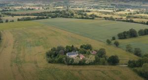 La Cour Souveraine - Chambre dhôtes La Péninsule