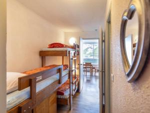 Studio 5 pers. proche pistes, balcon, casier à skis, non-fumeur - FR-1-404-81