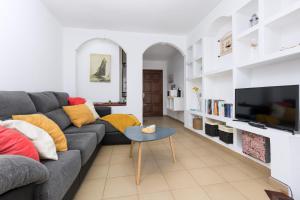 Home2Book Cozy Duplex Steps from the Ocean