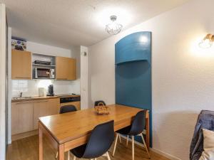 Charmant T2 pour 6 avec Terrasse, Piscine Couverte et Parking à Bagnères-de-Bigorre - FR-1-404-275