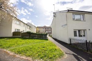 Spacious 5BR Retreat - Easy Access to City Centre