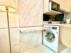 Bright & Spacious Apartment