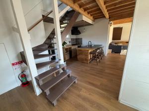 簡易宿所 51ハウス 音と温泉 みんなで時間を楽しむ貸切一軒家