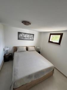 Superior One-Bedroom Apartment