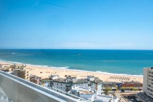 Modern Beach Apartment