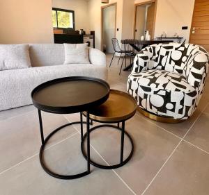 Maison Di Fiori, location neuve avec piscine