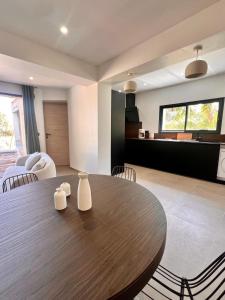 Maison Di Fiori, location neuve avec piscine