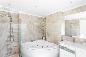 Impresionante ático en primera linea de playa