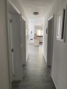 Tranquil 3 Bedroom Apartment - Pool & Private Beach Access
