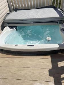 Blenheim Hot Tub Lodge