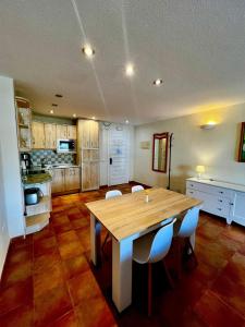 Large Apartment Side Sea View Benalbeach