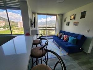 Apartamento a pasos del Metro y centro comercial - Vista - Parking - Gym