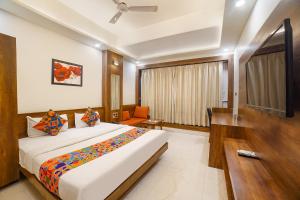 FabHotel New Mohit Regency