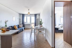 Grójecka 14a SuperApart z balkonem na Ochocie