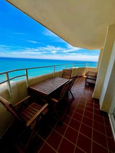 Deluxe Large Apartment Sea Views Benalbeach