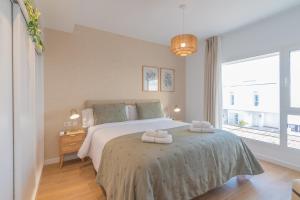 Serena Lua by Villalia