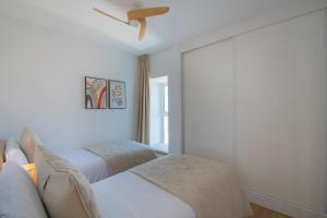 Serena Luca by Villalia