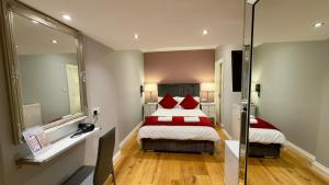 Classic Hyde Park Hotel