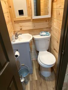 Mini farm Cabin