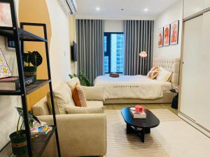 Elegant Apartment 1BR - Soft Queen Bed & Zen Garden, SA5 Vinhomes Smart, Ha Noi - Mochie Homestay