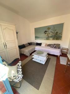 Appartements Syrius - Logement d-artiste avec terrasse et vue : photos des chambres