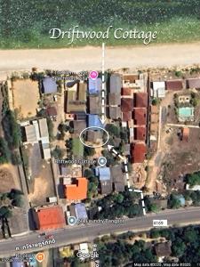 Boutique Beach Cottage - Steps to Beach