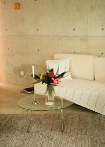 Konkrit, Tropical Brutalist Villa in Ahangama