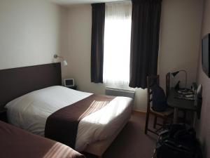 Hotels Logis Hotel Lodge La Valette : photos des chambres