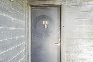 The Landry 255 Spacious and Cozy 1 Bedroom 1bth