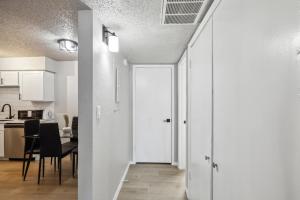 The Landry 255 Spacious and Cozy 1 Bedroom 1bth