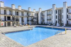 The Landry 278 Spacious and Cozy 2 Bedroom 1bth