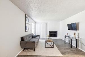 The Landry 279 Spacious and Cozy 2 Bedroom 1bth