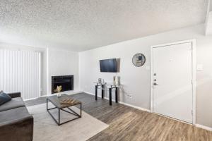 The Landry 279 Spacious and Cozy 2 Bedroom 1bth