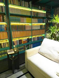 Nhà sách Mãos homestay I